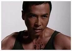 甄子丹杨紫琼咏春国语百度
